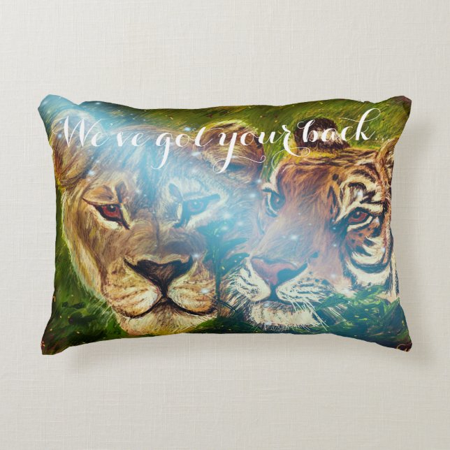 Personalisiertes "Löwe &Tiger" Lulumama, das an Dekokissen (Vorderseite)