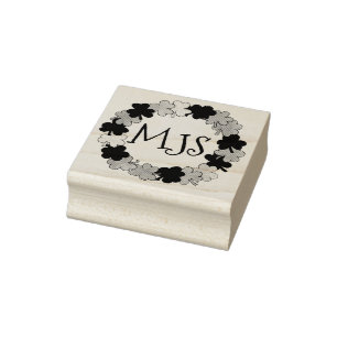Personalisiertes Monogram Irish Kleeblatt Wreath Gummistempel