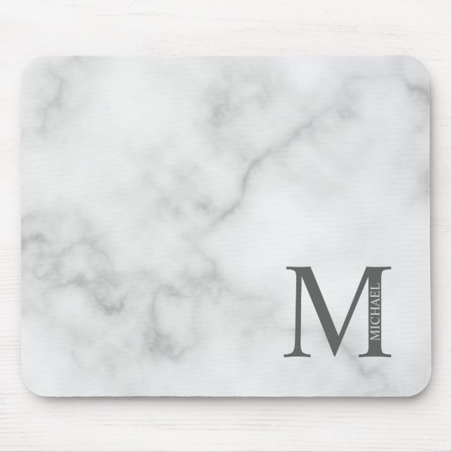Personalisiertes Monogramm aus weißem Marmor und N Mousepad (Vorne)