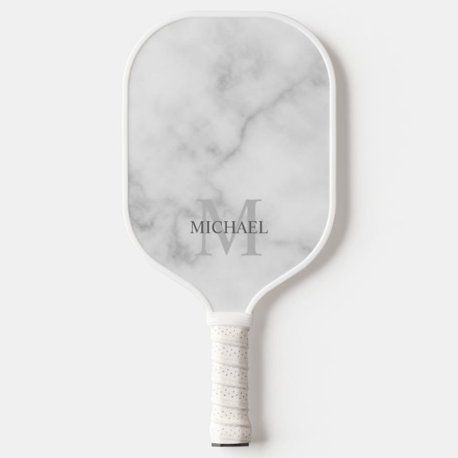 Personalisiertes Monogramm aus weißem Marmor und N Pickleball Schläger (Vorderseite)