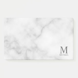 Personalisiertes Monogramm aus weißem Marmor und  Post-it Klebezettel