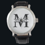 Personalisiertes Monogramm und Name Armbanduhr<br><div class="desc">Personalisierte Monogramm- und Namensgeschenke mit personalisierter Monogramm und Namen im klassischen Serif-Schriftart-Stil. Perfekt als väterliche Tagesgeschenke für Papa, Geschenke für Großvater, Ehemann, Bräutigam, Trauzeuge, Trauzeuge und mehr.</div>