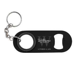 Personalisiertes Monogramm und Name des Trauzeugen Mini Flaschenöffner