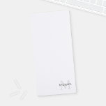 Personalisiertes Monogramm und Name Notepad Magnetischer Notizblock<br><div class="desc">Personalisiertes Monogramm und Name Notepad weist personalisierte Namen in Grau und Monogramm auf,  hellgrau als Hintergrund,  im klassischen Serif-Schriftart,  auf weißem Hintergrund.</div>