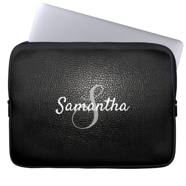 Personalisiertes Monogramm und Name schwarzes Lede Laptopschutzhülle (Vorderseite)