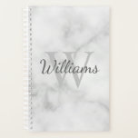 Personalisiertes Monogramm und Namensmarkierung Planer<br><div class="desc">Personalisiertes Monogramm und Namensgeschenk enthält personalisierte Namen im Stil eines Schriftartes mit grauem Skript und Monogramm im hellgrauen Serif-Schriftart als Hintergrund,  auf weißem Marmor-Hintergrund. Perfekt als Geschenk für ihn,  väterliches Geschenk und Geschenk für jeden besondere Anlass.</div>