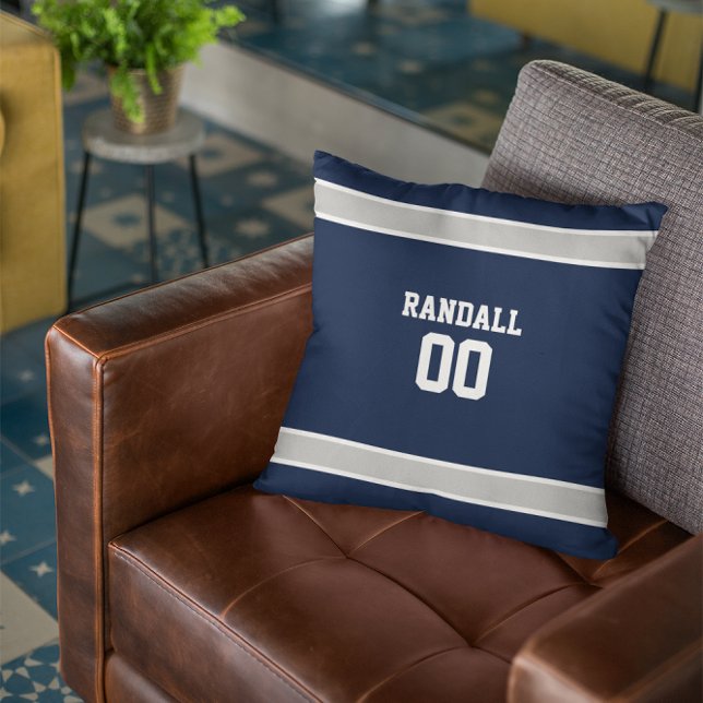 Personalisiertes Navy-, Silver- und White-Football Kissen (Von Creator hochgeladen)