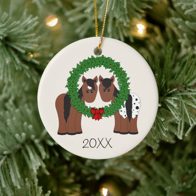 Personalisiertes Niedliches Pferd Weihnachtskranz Keramik Ornament (Baum)
