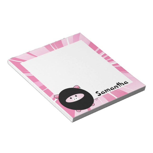 Personalisiertes Ninja Pig in Pink Notizblock (angewinkelt)