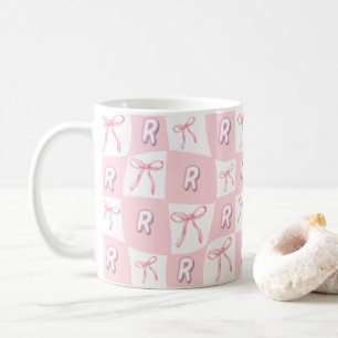 Personalisiertes rosa Bow-Schachbrett Kaffeetasse