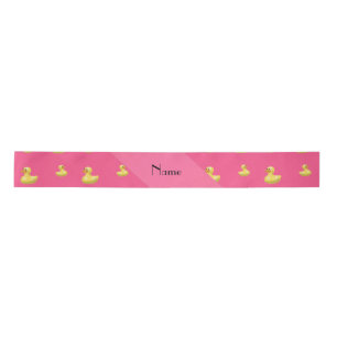 Personalisiertes rosa Gummientennamensmuster Satinband