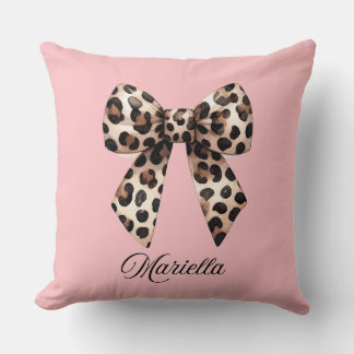 Personalisiertes rosa Kissen mit Leopardenschleife