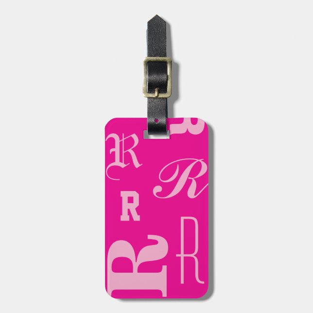 Personalisiertes Rosa, Monogramm-Typografie-Initia Gepäckanhänger (Vorderseite vertikal)