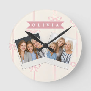 Personalisiertes Rosa Schleifen Namensgeschenk Ele Runde Wanduhr
