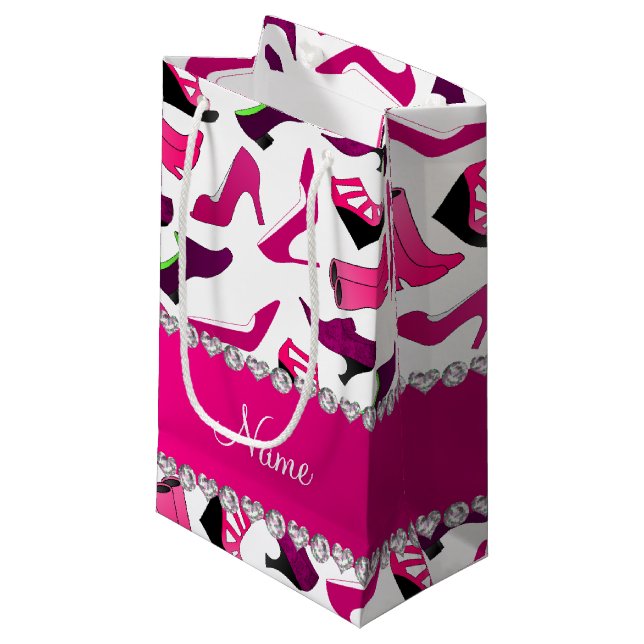 Personalisiertes rosa Schuhnamensmuster der weißen Kleine Geschenktüte (Vorderseite Schrägansicht)