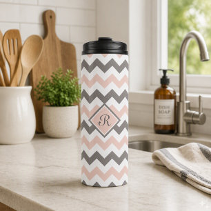 Personalisiertes Rosa und Grau Chevron Thermosbecher