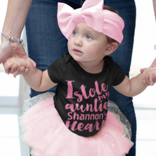 Personalisiertes Rosa-Zitat Stiehlt Das Herz Meine Baby Strampler