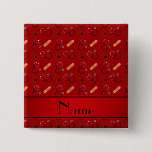 Personalisiertes rotes Stethoskopverbandnamensherz Button