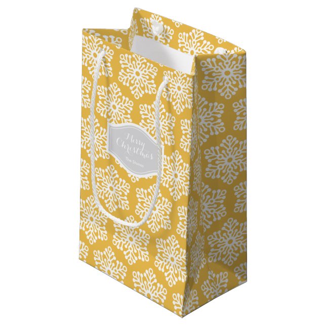 Personalisiertes Schneeflocken-Muster Kleine Geschenktüte (Vorderseite Schrägansicht)