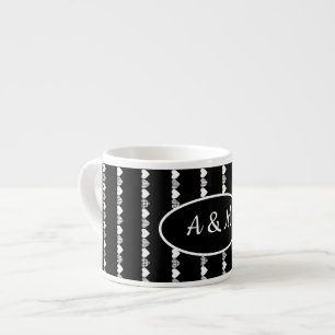 Personalisiertes Schwarz-Weiß-Liebe-Herzmuster Espressotasse