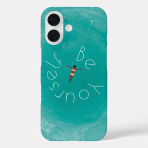 Personalisiertes Schwimmen im blauen Meer iPhone 16 Hülle