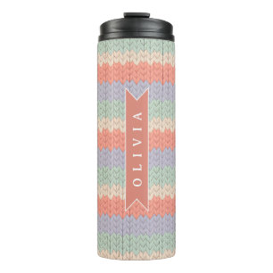 Personalisiertes skandinavisches Pastell-Strickmus Thermosbecher