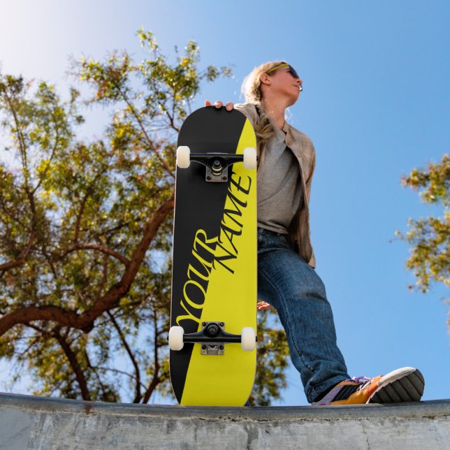 Personalisiertes Skateboard - Name hinzufügen (Außen 1)