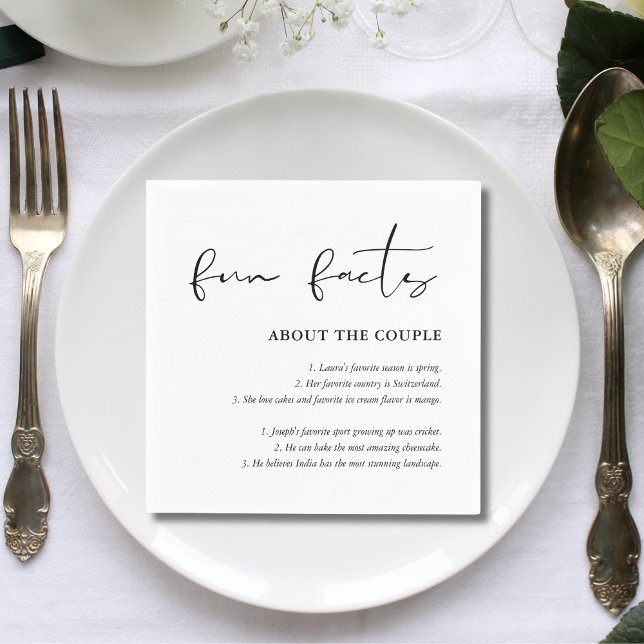 Personalisiertes Skript Schwarz-weiß Hochzeitsspas Serviette (Von Creator hochgeladen)