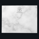 Personalisiertes Skriptmonogramm und Name aus weiß Notizblock<br><div class="desc">Personalisierte Monogram und Name Gift zeichnen sich durch personalisierte Monogramm im Stil eines klassischen Graue Schriftartes aus. Der Name ist im Stil eines klassischen,  grauen Serif-Schriftartes auf weißem Marmorhintergrund. Perfekt als Feriengeschenk,  Vatertagsgeschenk und Geschenk für jeden besondere Anlass.</div>