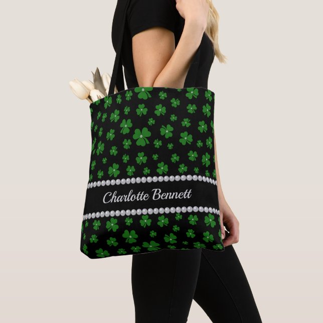 Personalisiertes St. Patrick's Day Shamrock mit Pe Tasche (Von Nahem)