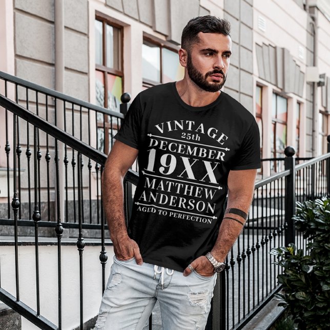 Personalisiertes Vintages Alter bis Perfection T - T-Shirt (Von Creator hochgeladen)