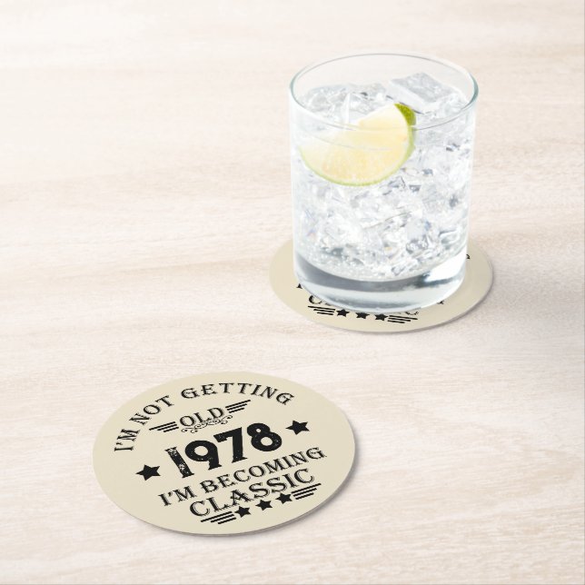 Personalisiertes Vintages Geburtstagsgeschenk schw Runder Pappuntersetzer (Vor Ort)