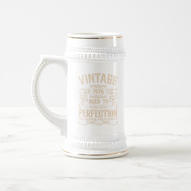 Personalisiertes Vintages Geburtstagskennzeichen Bierglas (Links)