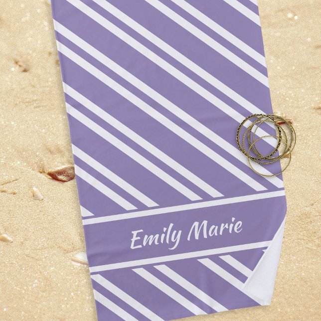 Personalisiertes Violett Lila und weiße Streifen Strandtuch (Von Creator hochgeladen)