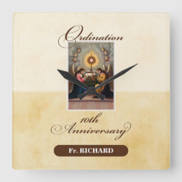 Personalize, 10th Ordination Anniversary Angels Quadratische Wanduhr