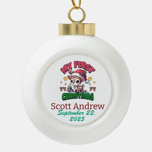 Personalize Baby First Christmas Brown Santa Deer Keramik Kugel-Ornament (Vorderseite)