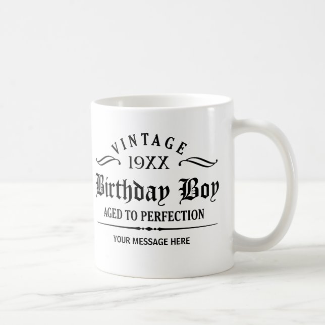 Personalize Black Gothic Script Funny Birthday Tas Kaffeetasse (Rechts)