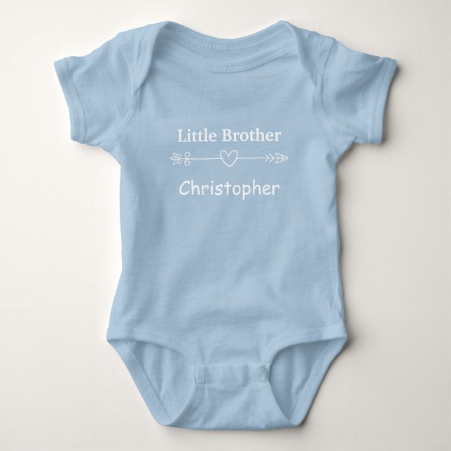 Personalize Blue Little Brother Arrow Heart Boho Baby Strampler (Vorderseite)