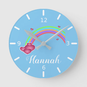 Personalize Your Own Colorful Rainbow & Hearts Runde Wanduhr