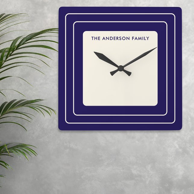 Personalized Art Deco Family Name Quadratische Wanduhr (A 1930s style clock, square with navy blue and cream colors, personalized with a name)