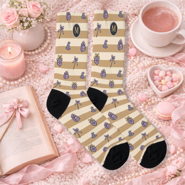 Personalized Bookish Girl Academy Wizard Gold Socken (Von Creator hochgeladen)