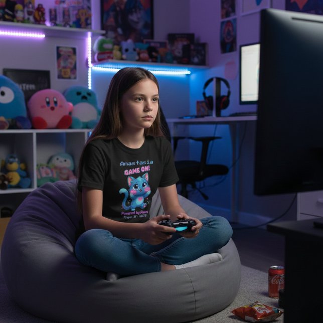 Personalized Cute Pixel Art Blue Cat "Game On" T-Shirt (Von Creator hochgeladen)