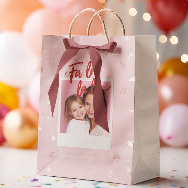 Personalized Fa La La La Pink Christmas Photo Mittlere Geschenktüte (Von Creator hochgeladen)