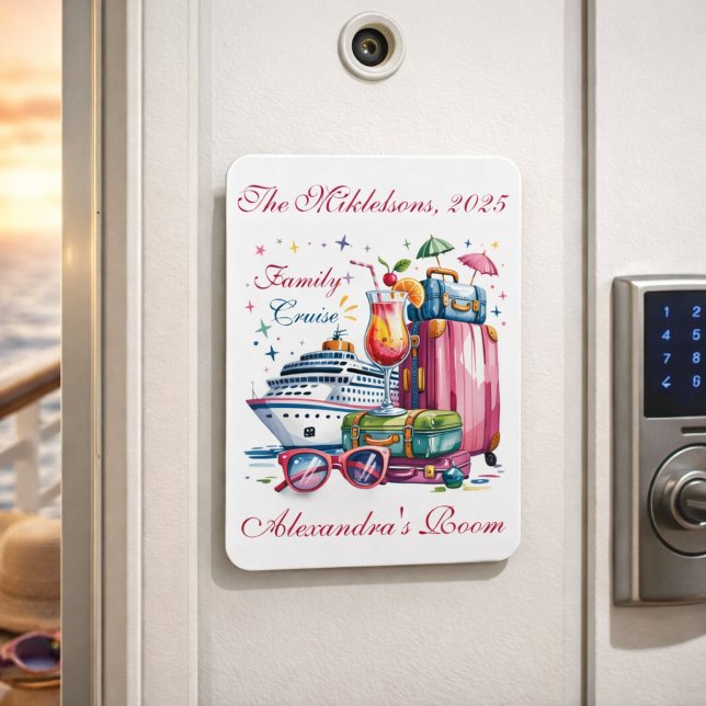 Personalized Family Cruise Name Year Magnet (Von Creator hochgeladen)