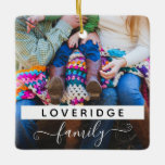Personalized Family Surname Custom Foto Christmas Keramikornament<br><div class="desc">Custom Christmas Ceramic Ornament personalized with your foto and family surname. Your custom name is written in an uppercase black machen with a white background, and the word "family" is written in an elegant handlettered machen script with curly swashes. Click "Personalize" to add your family name monogram and a large...</div>