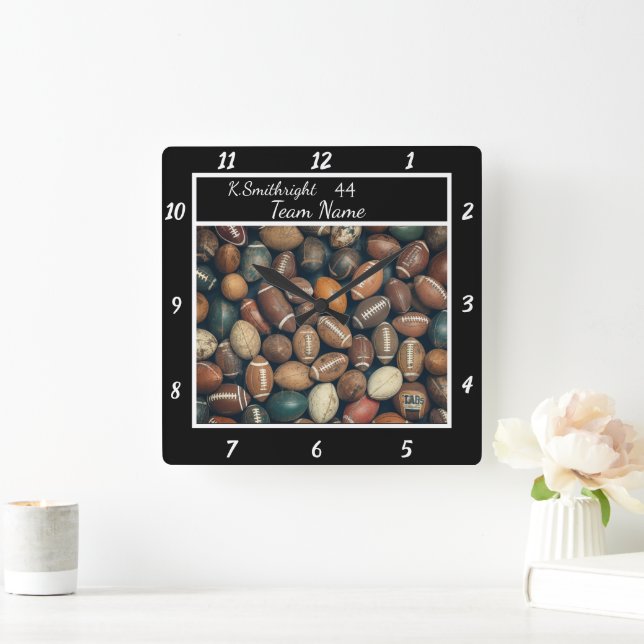 Personalized Football Pattern  Quadratische Wanduhr (Zuhause)