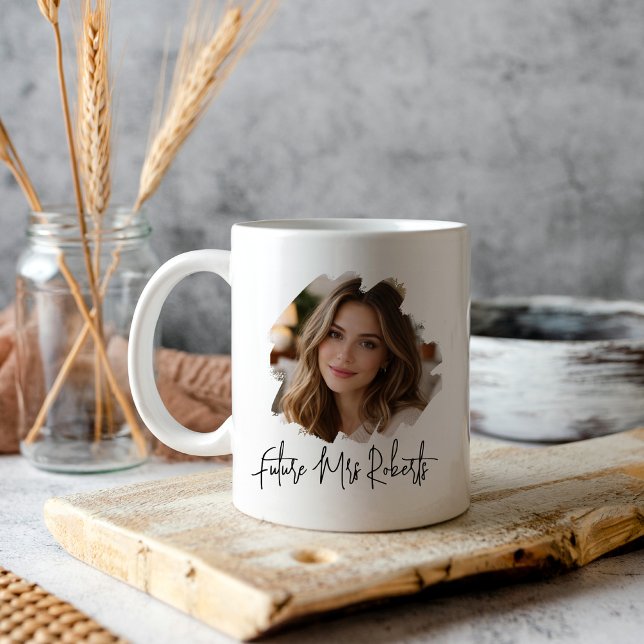 Personalized Future Mrs- Bride to Be Engagement Jumbo-Tasse (Von Creator hochgeladen)