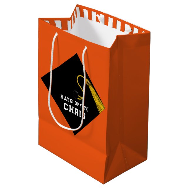 Personalized Graduation 2023 Medium Gift Bag Mittlere Geschenktüte (Vorderseite Schrägansicht)