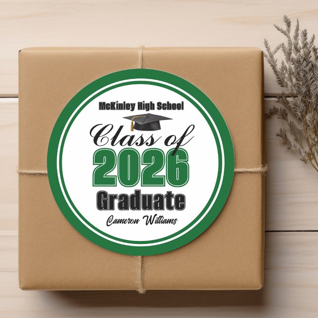 Personalized Green Class of 2026 Graduation Party Runder Aufkleber (Von Creator hochgeladen)