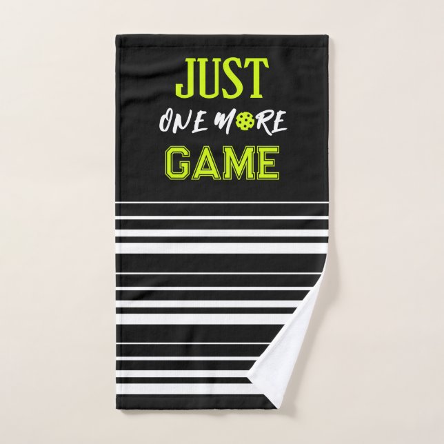 Personalized Just One More Game Funny (Serviette à main)